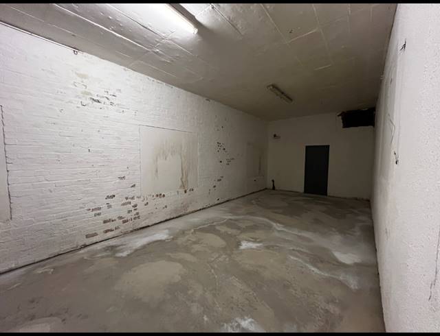 1,600M² WAREHOUSE TO LET IN PAROW EAST
